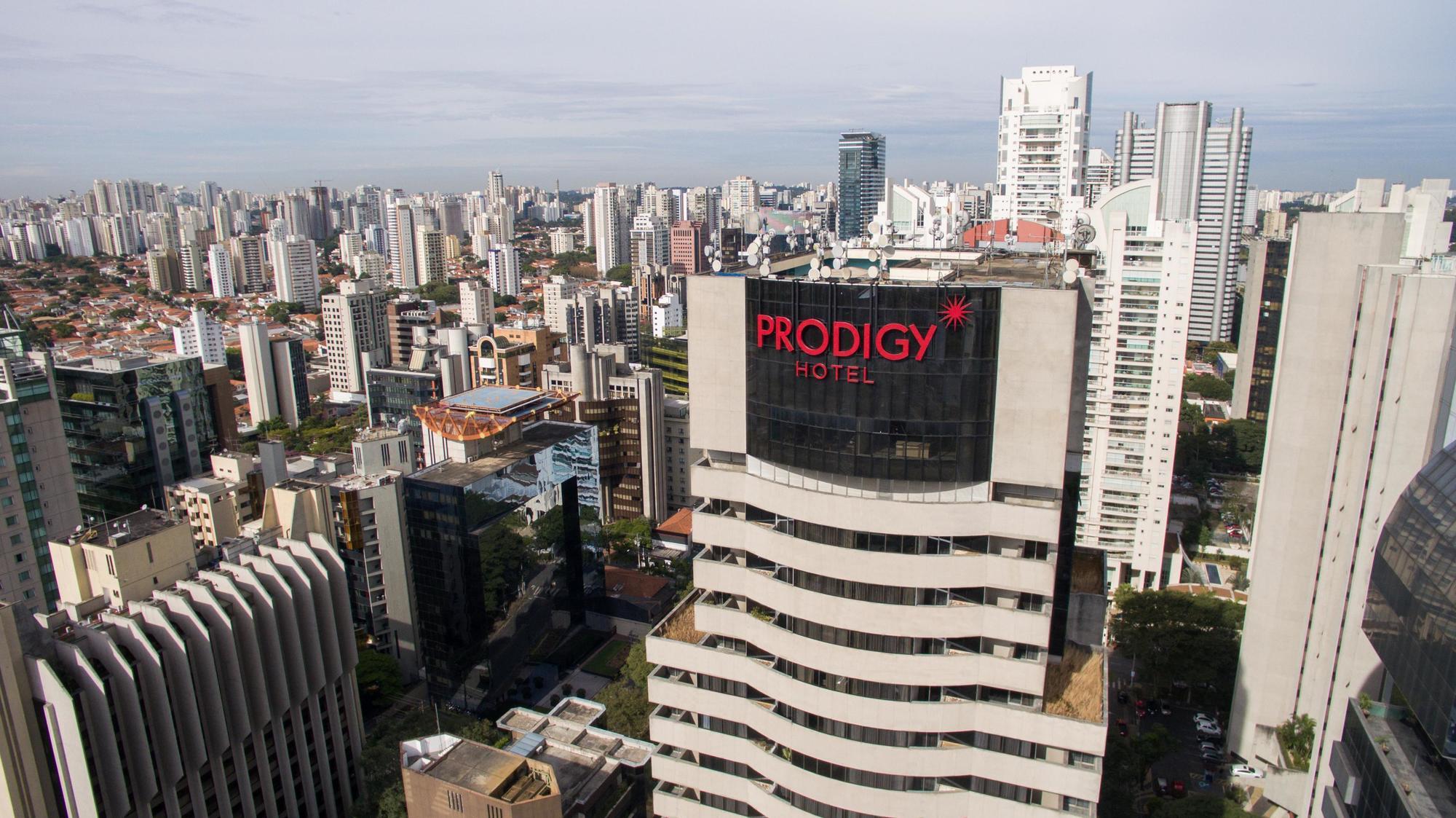 Hotel Transamerica Berrini Sao Paulo Bagian luar foto
